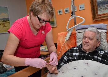 Hledáme pečovatelku